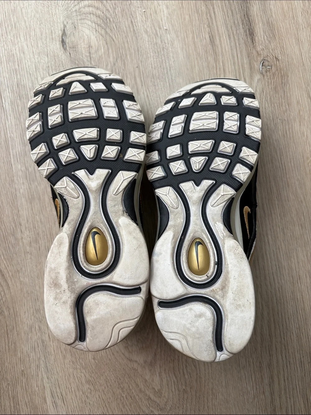 Nike Air Max 97 Metallic Gold Black White GS Size 5.5Y athleisure school sports